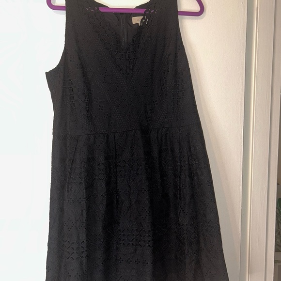 Loft Elegant Black Lace Dress - Picture 2 of 7